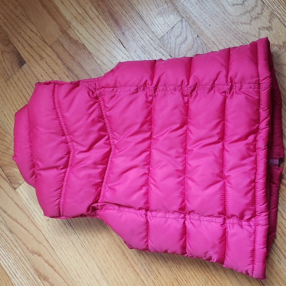Old Navy puffer vest size Small 🐖 - Picture 3 of 3